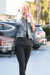 Julianne Hough Gets Coffee Wearing No Make Up in Los Angeles 11/7/2016