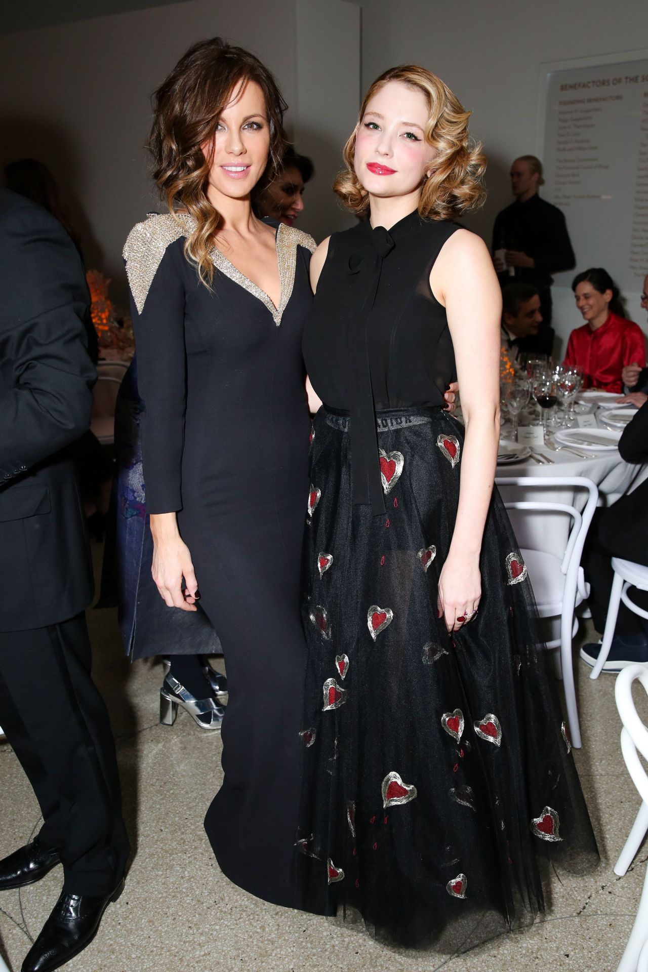 Kate Beckinsale - Guggenheim International Gala Dinner in NYC 11/17 ...