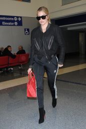 Khloe Kardashian - Arriving to the Lax Airport in Los Angeles 11/26/ 2016