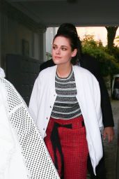 Kristen Stewart - Arrives and Leaves the TV Show 