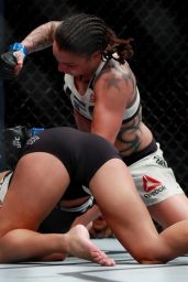 Miesha Tate & Raquel Pennington - UFC 205: Tate v Pennington