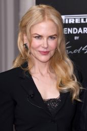 Nicole Kidman – Pirelli Calendar 2017 Launch Photocall in Paris