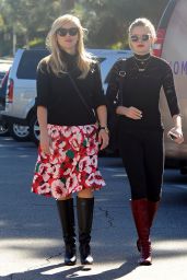 Reese Witherspoon and Ava Phillippe - Out in Los Angeles 11/18/ 2016 