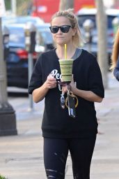 Reese Witherspoon - Leaving a Gym in Santa Monica 11/21/ 2016 