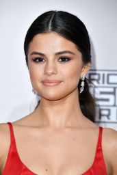 Selena Gomez – 2016 American Music Awards in Los Angeles