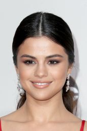 Selena Gomez – 2016 American Music Awards in Los Angeles