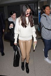 Selena Gomez - Arriving at LAX Airport in Los Angeles 11/28/ 2016 