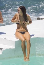 Tahnee Atkinson in a Bikini - Bondi in Sydney 11/18/ 2016