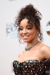Tinashe - 2016 American Music Awards in Los Angeles