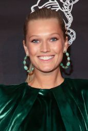 Toni Garrn – Gabrielle’s Angel Foundation For Cancer Research Angel Ball in NYC 11/21/ 2016