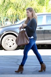 Amy Adams in Tight Jeans - Shopping in West Hollywood 12/5/ 2016 