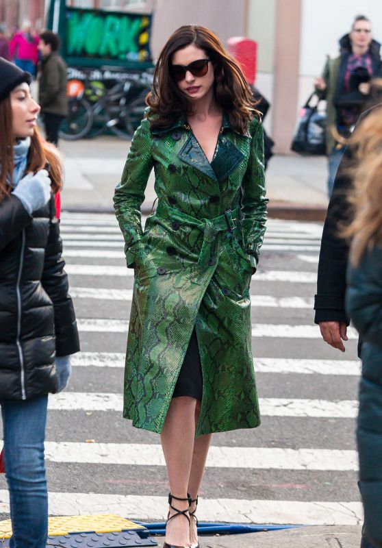 Anne Hathaway - Set of Ocean’s Eight in New York City, December 2016