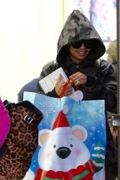 Blac Chyna - Out for a Trip to the Nail Salon in Los Angeles 12/26/ 2016