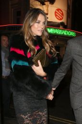 Elizabeth Hurley at The Ivy Restautant in London 12/8/ 2016 