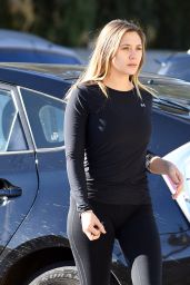 Elizabeth Olsen in Leggings - Arriving at a Gym in Los Angeles 12/20/ 2016 