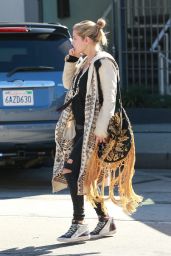 Elsa Pataky - Out For Lunch in West Hollywood 12/20/ 2016
