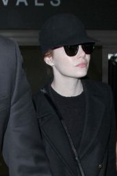 Emma Stone - LAX Airport in Los Angeles 12/19/ 2016