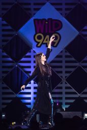 Hailee Steinfeld - WiLD 94.9 FM