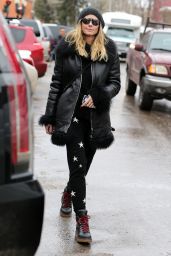 Heidi Klum Winter Style - Shopping in Aspen 12/22/ 2016 
