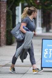 Hilary Duff - Chats With a Friend After Her Workout in LA 12/21/ 2016
