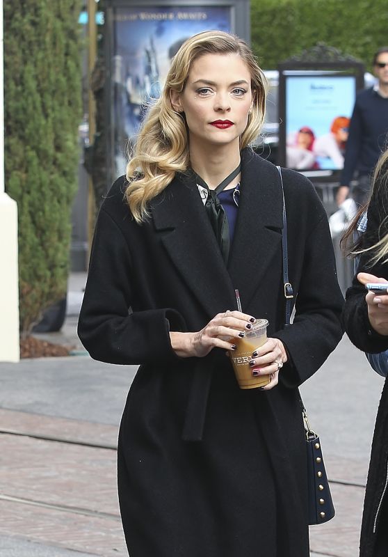 Jaime King Grabs a Coffee at Bar Verde at The Grove in West Hollywood 12/12/ 2016