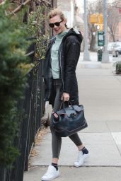Karlie Kloss - Out in New York City On a Frigid December Morning 12/15/ 2016