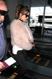 Kate Beckinsale at the Airport in Los Angeles 12/12/ 2016 