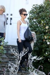 Kate Beckinsale With Her Mom Judy Loe - Get Picked Up By a Chauffeur - Los Angeles, CA 12/29/ 2016