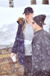Katy Perry - Quick Shopping Before Flying Out of Jackson Hole, WY 12/27/ 2016