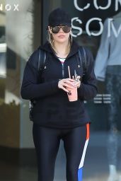 Khloe Kardashian - Leaving Equinox Gym in Los Angeles 12/4/ 2016 