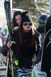 Kyle Richards - Suits Up and Takes the Ski Lift to Head Up the Mountain to Ski in Aspen 12/26/ 2016