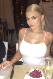 Kylie Jenner - Social Media Pics, November 2016