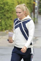 Lindsey Vonn - Getting a Smoothie in Beverly Hills 12/21/ 2016