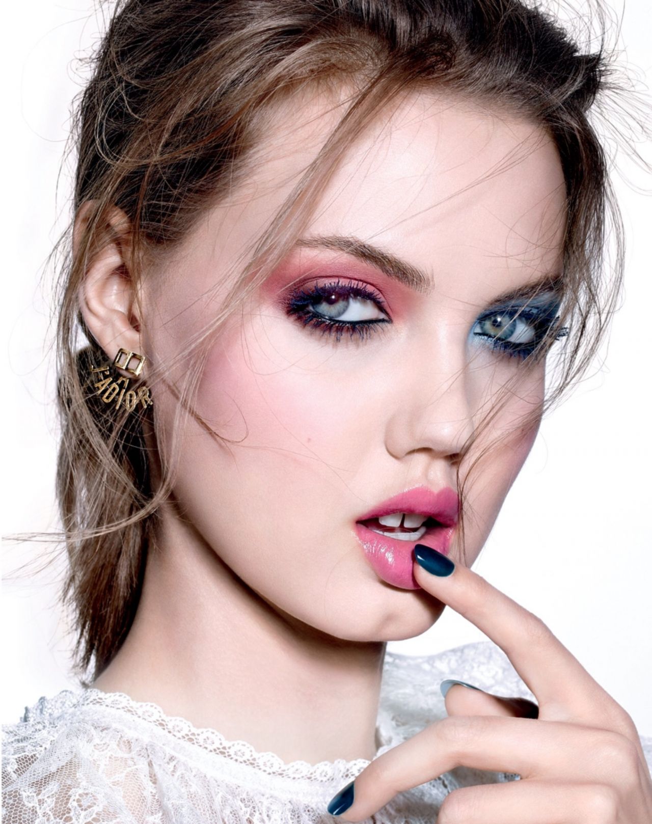 Lindsey Wixson Covers Vogue Russia's September Issue in Louis Vuitton Fall  2014 – Fashion Gone Rogue