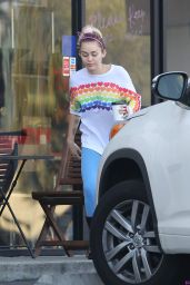 Miley Cyrus Street Style - Los Angeles 12/14/ 2016 