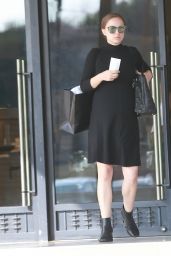 Natalie Portman - Shopping at Barneys New York in LA 12/13/ 2016 