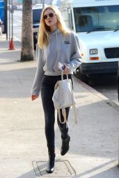 Nicola Peltz Casual Style - Shopping at Maxfield