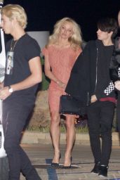Pamela Anderson - Going For Dinner at a Restaurant in Los Angeles 12/28/ 2016