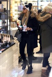Paris Hilton - Shopping Spree at Gorsurch Ltd. in Aspen 12/26/ 2016