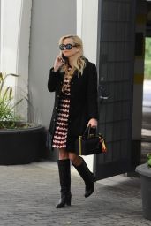 Reese Witherspoon Nails Autumn Fashion - Beverly Hills 12/6/ 2016 