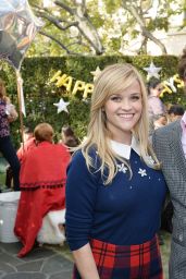 Reese Witherspoon - Tiny Prints Presents The Baby2Baby Snow Day at The Grove in Los Angeles, December 2016