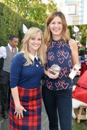 Reese Witherspoon - Tiny Prints Presents The Baby2Baby Snow Day at The Grove in Los Angeles, December 2016