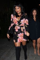 Sanaa Lathan Flashes Her Cleavage - 
