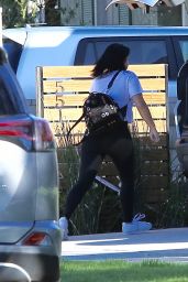 Ariel Winter - Unloading Her Luggage Out of Her Car, Los Angeles 1/13/ 2017