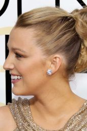 Blake Lively – Golden Globe Awards in Beverly Hills 01/08/ 2017