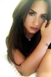 Demi Lovato - Social Media Pics, January 2016