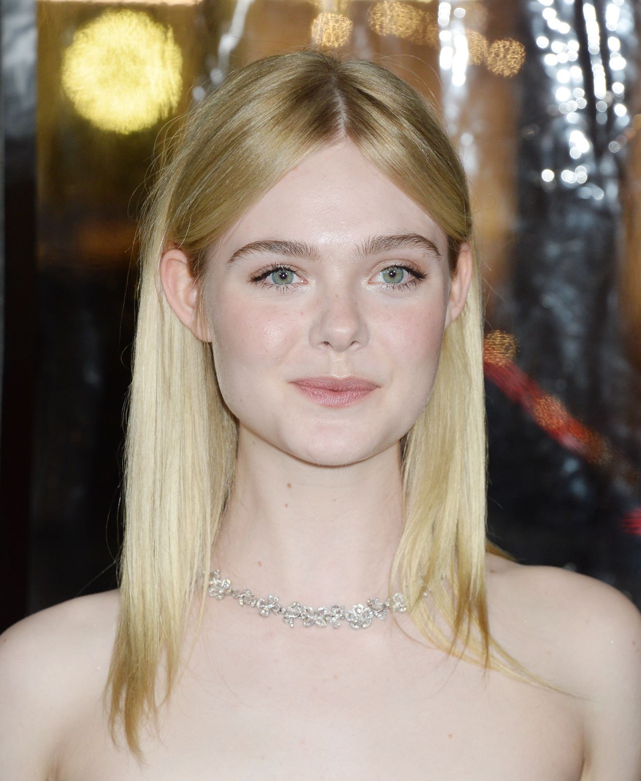 elle-fanning-live-by-night-world-premiere-at-tcl-chinese-theatre-in-la-1-9-...