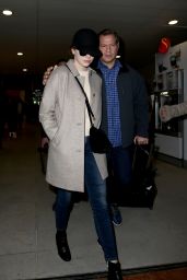 Emma Stone - Arrives at Roissy Airport in France 1/10/ 2017