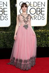 Felicity Jones – Golden Globe Awards in Beverly Hills 01/08/ 2017