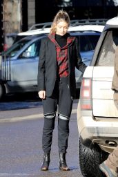 Gigi Hadid Street Style - On Vacation in Aspen 12/30/ 2016 